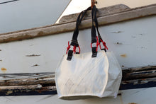 Carica l'immagine nel visualizzatore di Gallery, le malins - No 21