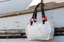 Carica l'immagine nel visualizzatore di Gallery, le malins - No 21