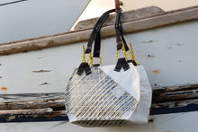 Carica l'immagine nel visualizzatore di Gallery, le malins - No 21